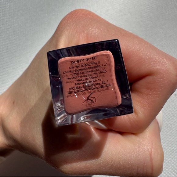 NWT Sigma Beauty Lip Cream - Dusty Rose - Picture 3 of 3